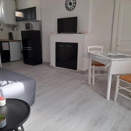 Promo Studio Wi-Fi A Courseulles-Sur-Mer Au 1Er Etage Courseulles-sur-Mer Exterior foto