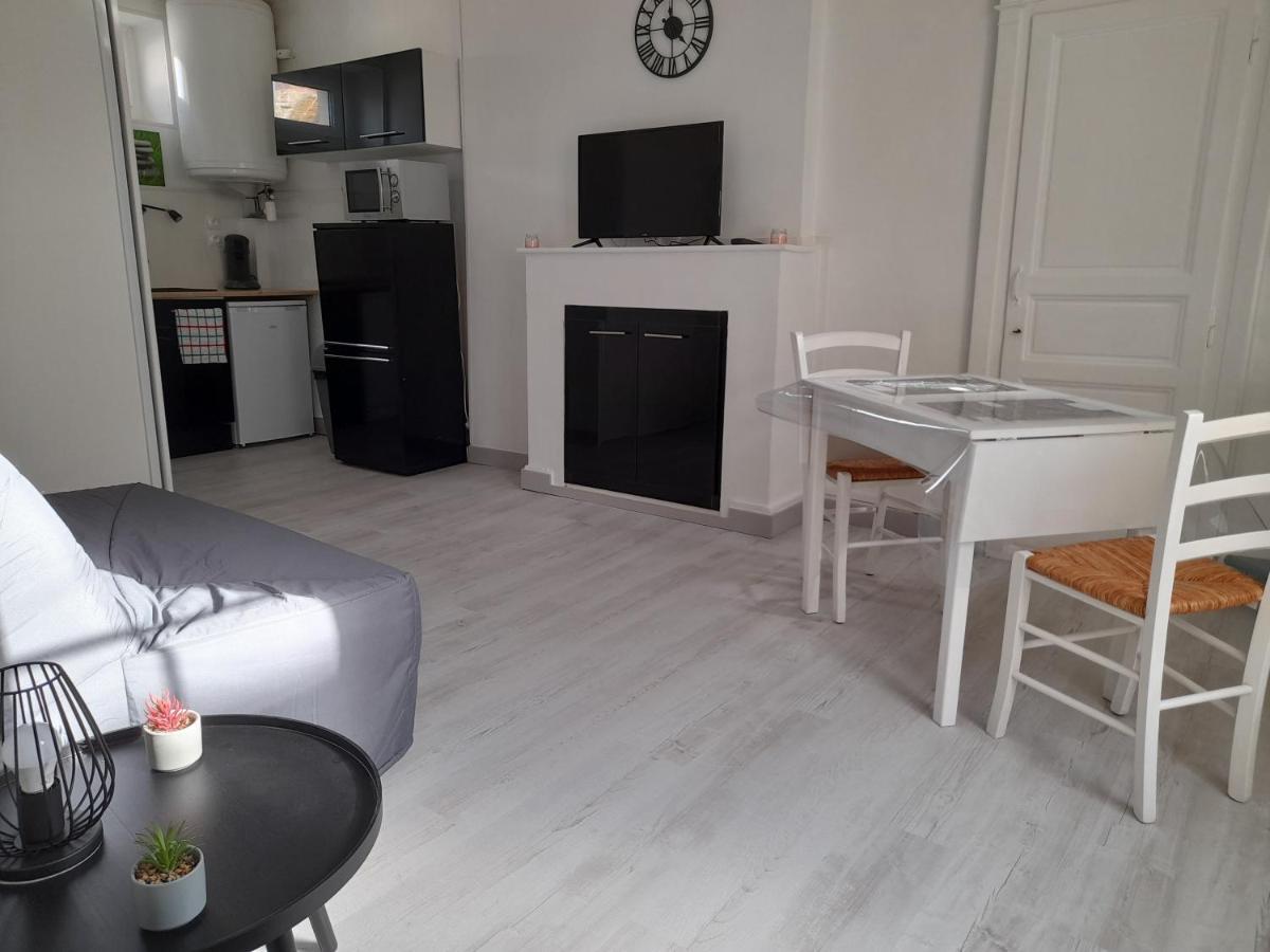 Promo Studio Wi-Fi A Courseulles-Sur-Mer Au 1Er Etage Courseulles-sur-Mer Exterior foto